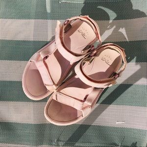 teva float universal - light pink